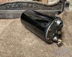 Vintage Bentley autovac