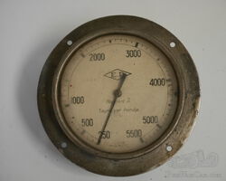 E.D. rev counter 5500 rpm