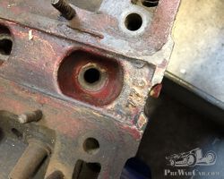 12/4 Slopping plug cylinder head