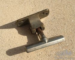 art-déco handle