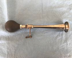 ORIGINAL SIMPLICORN BULB HORN EXCELLENT CONDITION WORKING.