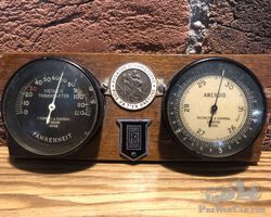 Negretti and Zambra aneroid and thermometer, working order, matching set, vary rare