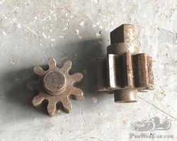 Oil pump gears - possibly Singer