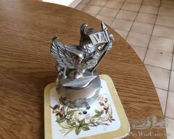 VAUXHALL ORIGINAL 1918-1929 GRIFFIN RADIATOR CAP & MASCOT