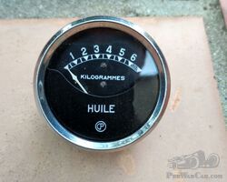 Oil pressure mometer