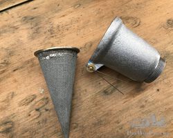 REPLICA AMILCAR OIL FILLER AND STRAINER.