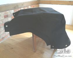 Singer Le Mans hood and side screens in black.