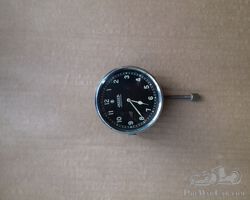 Jaeger clock, black background, in good working ord(price 120€)