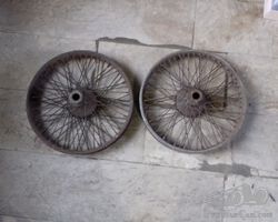 2 RAF wire wheels for beaded tyres 765 x 105(price 200€)