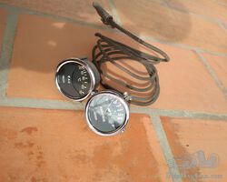 Set of 2 JAEGER pressure gauges
