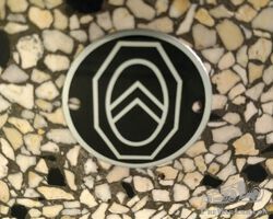 30 x Citroen badge round aluminium
