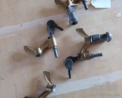 4 x Lock to secure spar tyre probably Peugeot 202