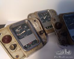 3 X speedo and gaz meter Renault 2 CV / 2 x Jaeger and 1 x Veglia