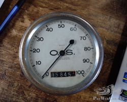 OS tachymeter, white background, 100 km/h, in working order