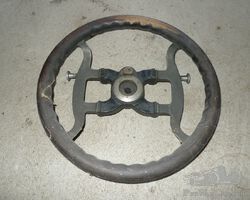 Accessory steering-wheel ( ” fat man steering-wheel “ )