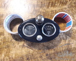 small board with ammeter and oïl pressure in perfect working condition