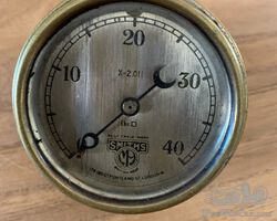 Smiths oil pressure gauge