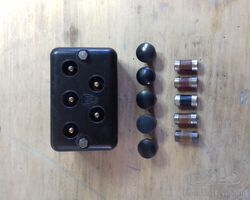 boite a fusibles marchal(70€)