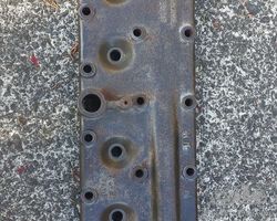Dodge engine head for the DA and Victory models