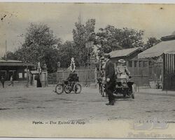 Entrée de Paris De Dion Bouton tricycle et automobile