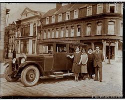 family car 1933