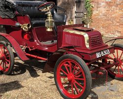 1904 Crestmobile Type D Rear Entrance Tonneau | Richard Edmonds Auctions | September 19, 2020