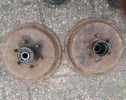 brakedrums for 1st and 2nd series Morris Eight