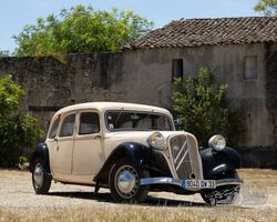 1938 Citroën Traction 11 familiale | André Lurton auction | Artcurial | 27 Sept 2020