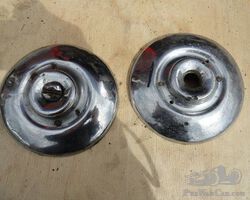 two hubcaps Morris Eight circa 1935/36