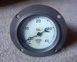 Vintage Smiths flanged 0-40 oil pressure gauge for Austin Alvis or similar