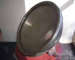 Unidentified headlights for Lancia