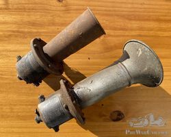 2 horns 'greu-greu'