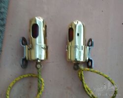 Position lighting brass