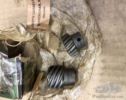 LUCAS DISTRIBUTOR GEAR SET FOR AUSTIN 7 1929-31 NEW OLD STOCK PART no ST585Z