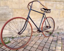 Classic Safety bike / Vélocipède 1890 in good condition