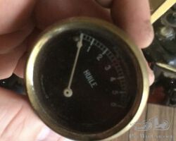 French oil pressure gauge