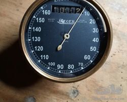 Jaeger tachymeter, black backgroud,160 KM/h (price 500€)
