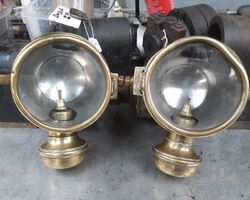 paire de lanternes de coté