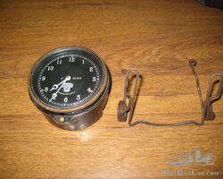 Smiths Bezel Wind 8 Day Car Clock for Bentley with Securing Spring