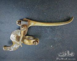 Steering wheel handle, pre-war
