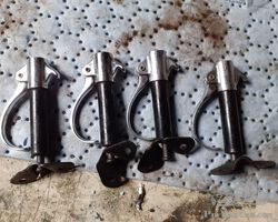 Set of ODA hood fasteners