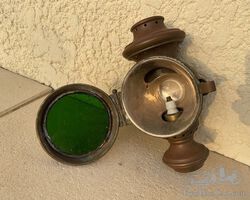 Auteroche lamp with green glass