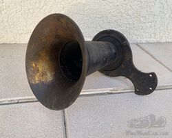 12 volts SPARTON horn