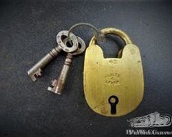 suitcase lock, pre-war