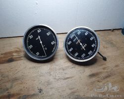 1 Jaeger rev meter 6000 Tm + 1 Jaeger tachymeter 200 KM/h