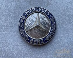 Mercedes-Benz badge
