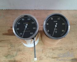 1 newJaeger tachymeter , black backgroud, 160 km/h + 1 new Rev counter , black backgroud, 3000 Tm