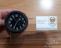 Dashboard Uhr in schwarz (Durchmesser 6 cm)