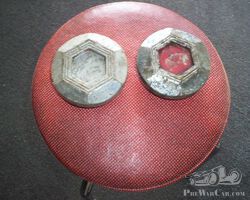 Unidentified hubcaps / hubs for a Unidentified carmake