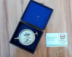 Handtourenzähler mit Zeit-Werk von Isgus inklusive Verpackung (Durchmesser 6 cm)